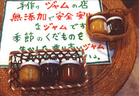 ����W����